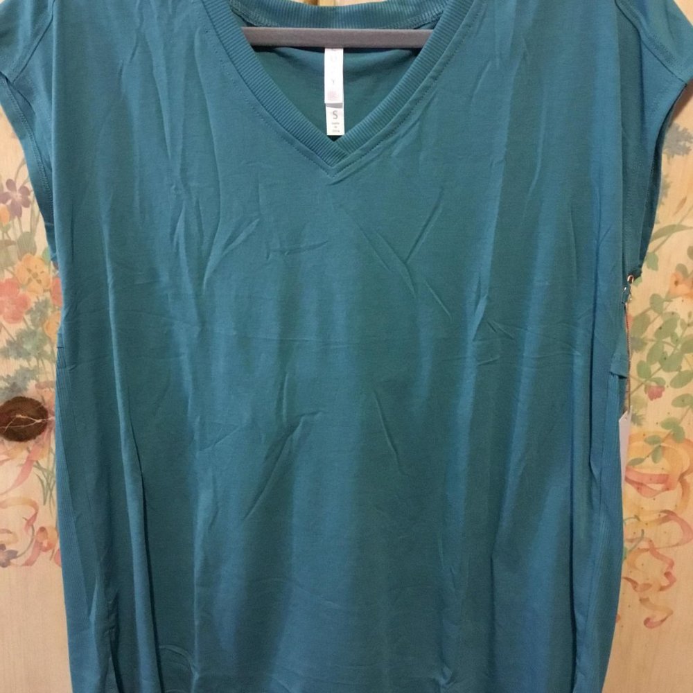 Lulaore Gabby Tee !!